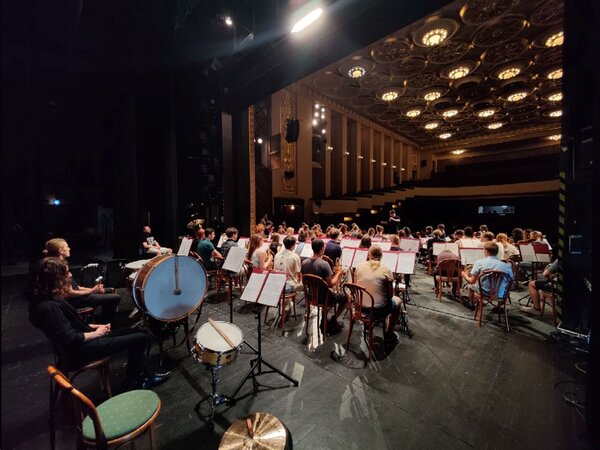 JSO Radebeul auf der Bühne des Theaters in Teplice.